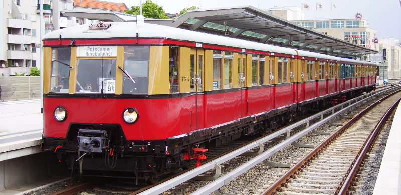 Der Viertelzug 167 072 in Charlottenburg